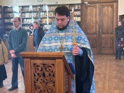 Утреня с акафистом